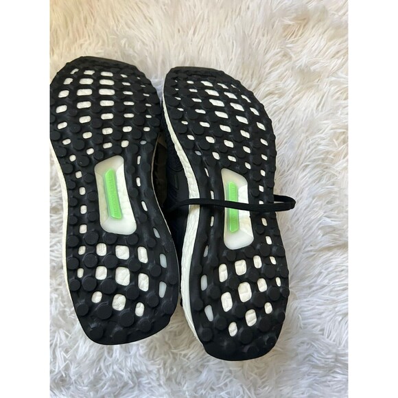 New ADIDAS size 7 ultraboost 5.0 DNA Black Running shoes